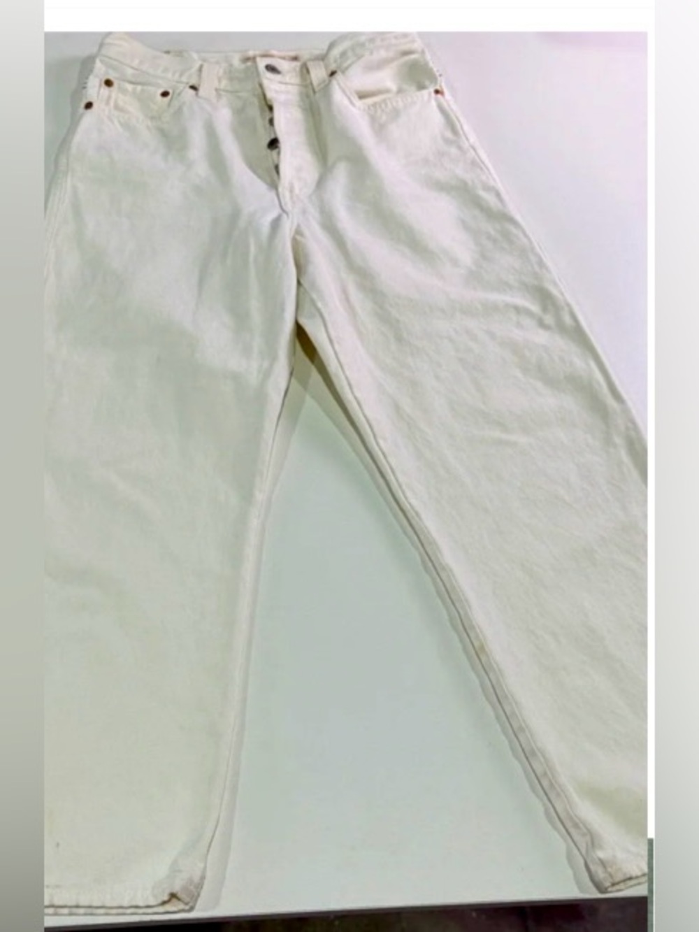 Real Levi’s Ribcage Super High Rise 70s Rear Chevron V Stitching-Button Fly - Picture 9 of 16
